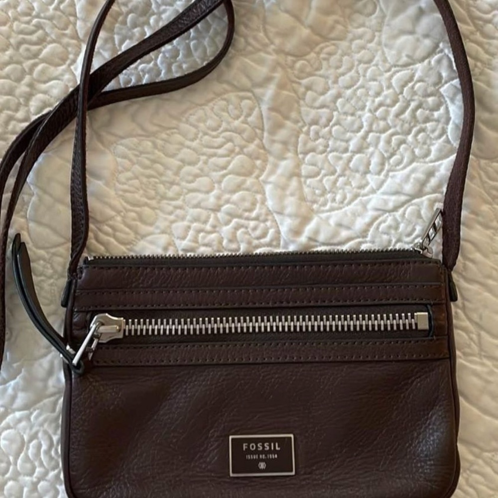 Fossil purse